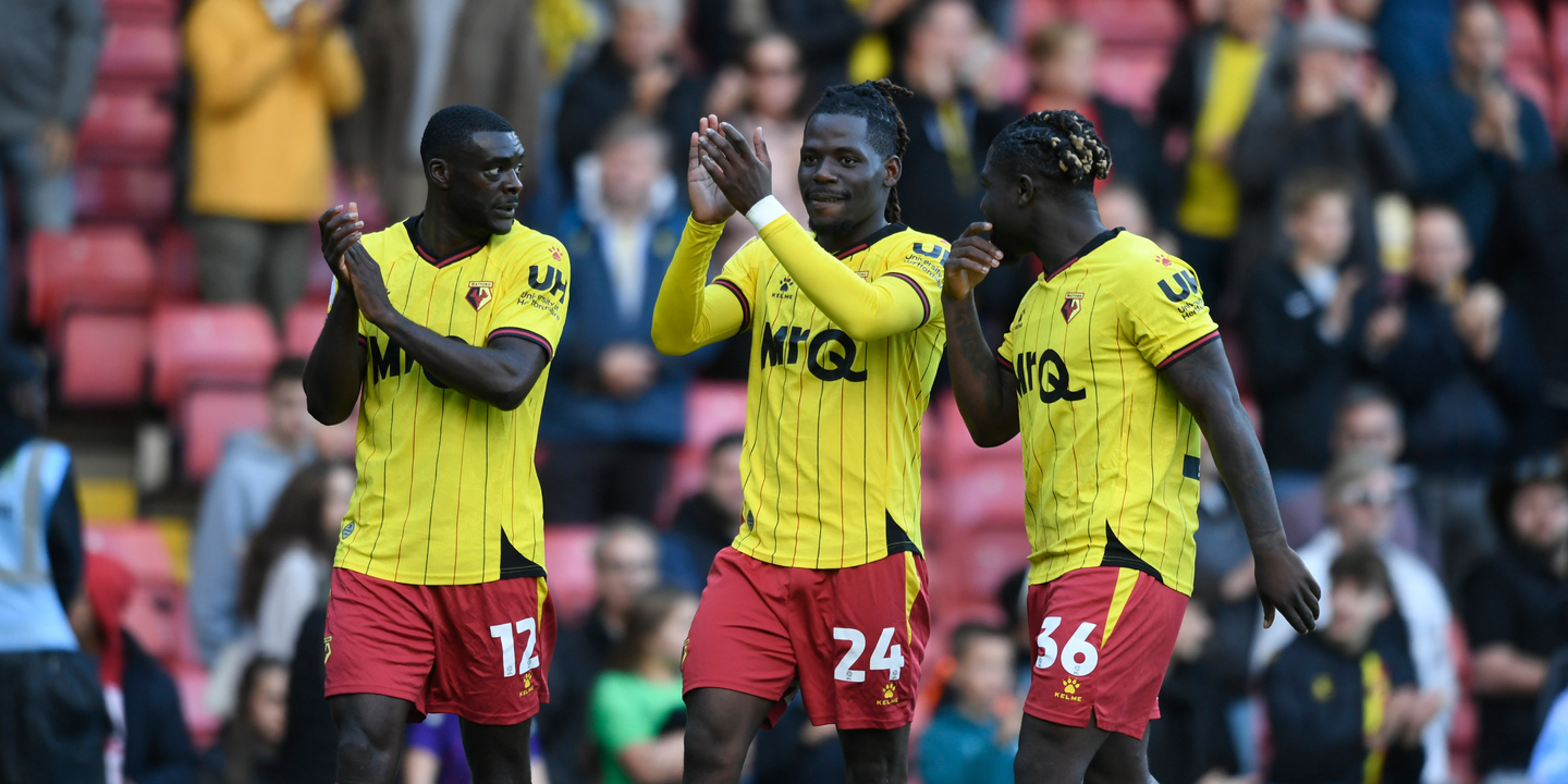 Players clapping supporters